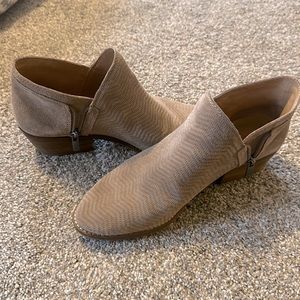 Women’s Suede Lucky Brand Ankle Booties, Tan, 8.5